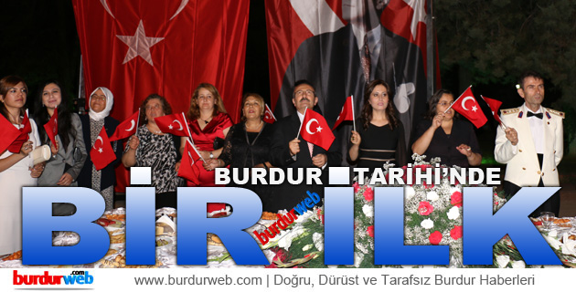 Vali Kürklü’den Zafer Bayramı Resepsiyonu