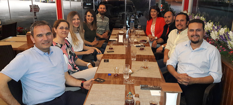 Burdurweb Dergisi köşe yazarları iftarda buluştu