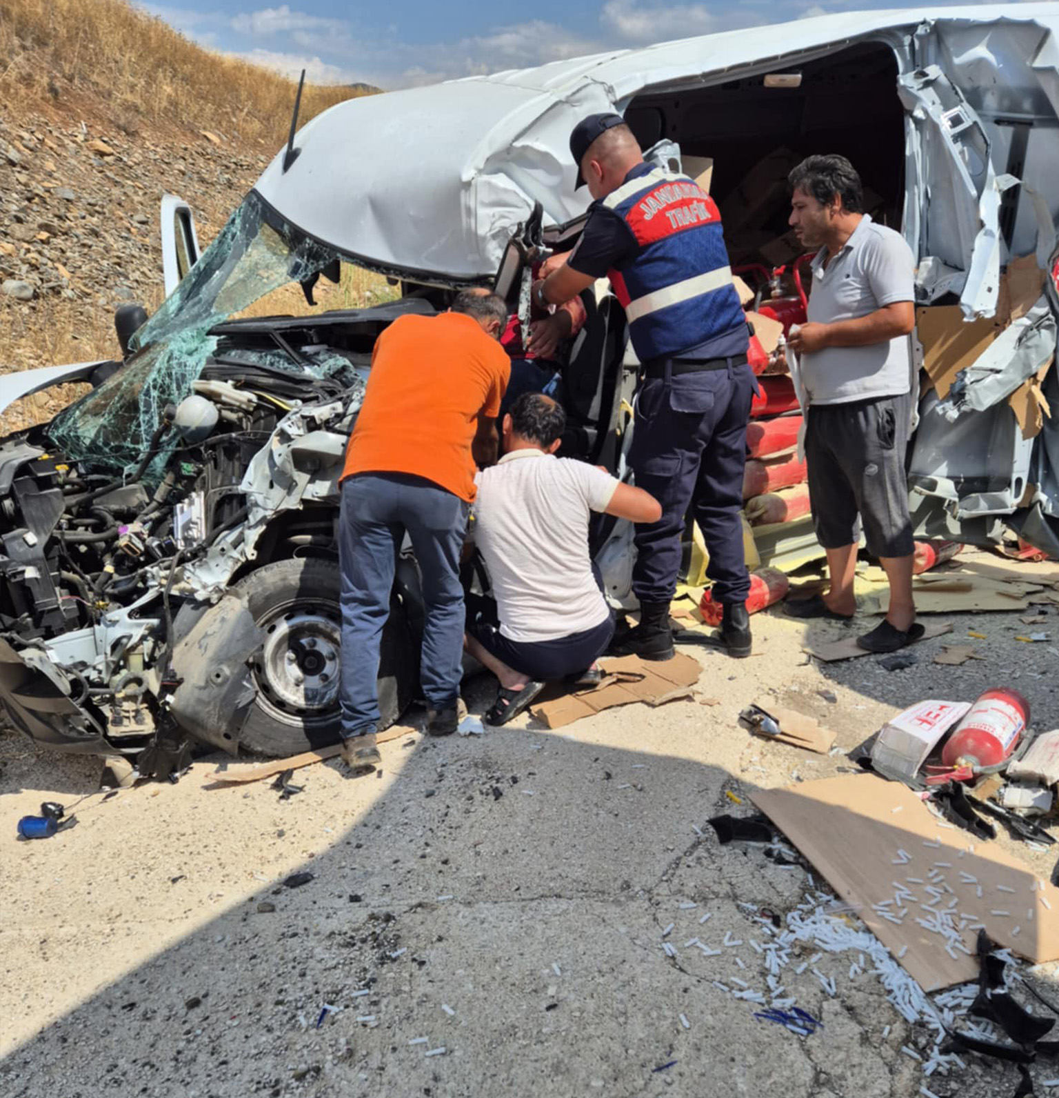 Burdur’un Gölhisar İlçesi Aksu Köprüsü Mevkinde Trafik Kazası