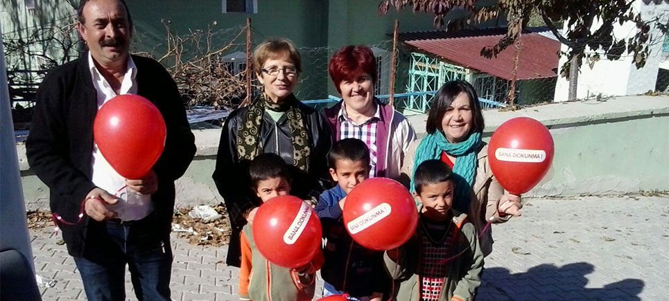 Burdur CHP’den “Bana Dokunma” etkinliği