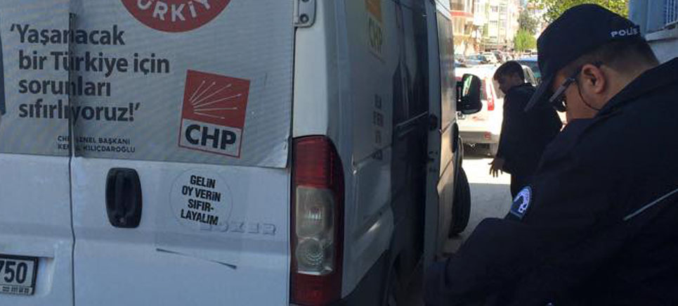 Burdur CHP’nin Seçim Aracına Saldırı