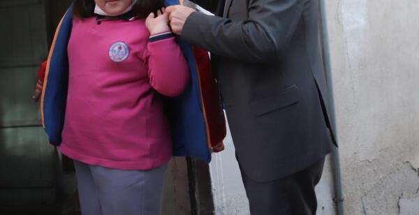 Burdur Belediyesi’nden çocuklara kış desteği