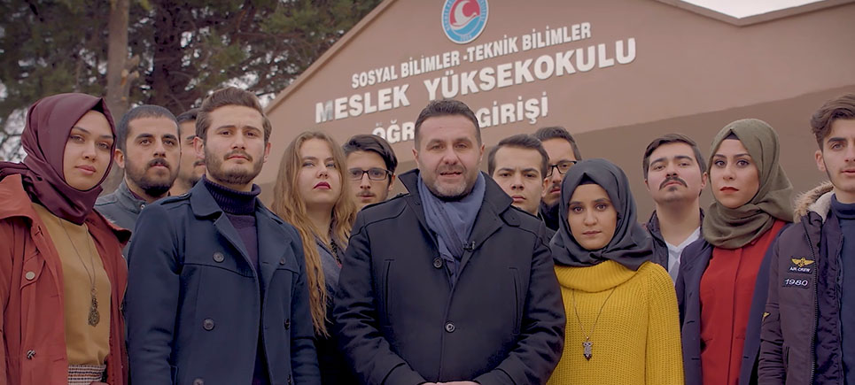 Deniz Kurt’tan gençlere çağrı! “Endişe etmeyin sorunlarınızı biliyorum.”