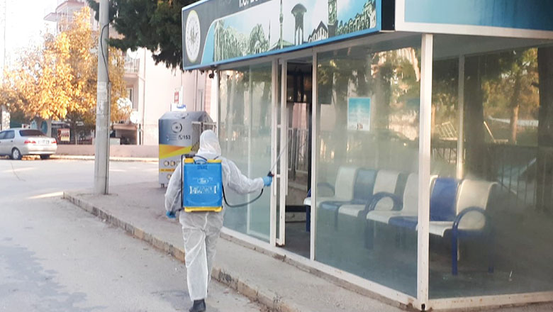 Burdur Belediyesi dezenfektasyonu sürdürüyor