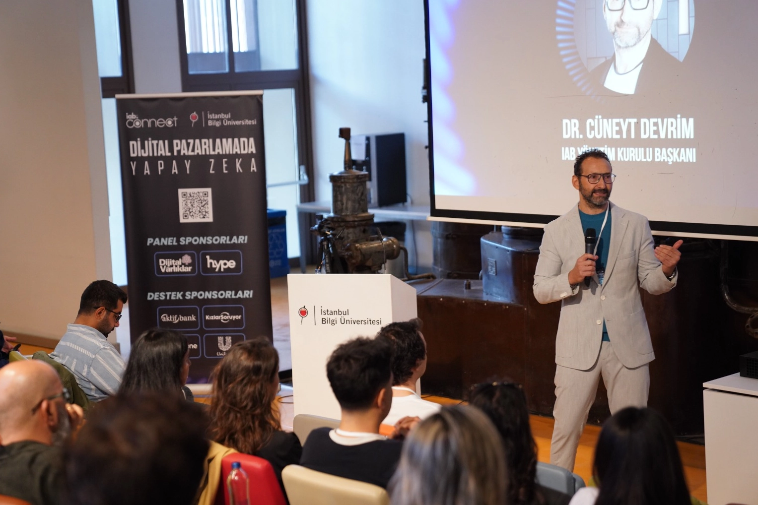 Dijital Pazarlamada Yapay Zeka Etkinliği Sektörün Geleceğine Yönelik Vizyon Sundu