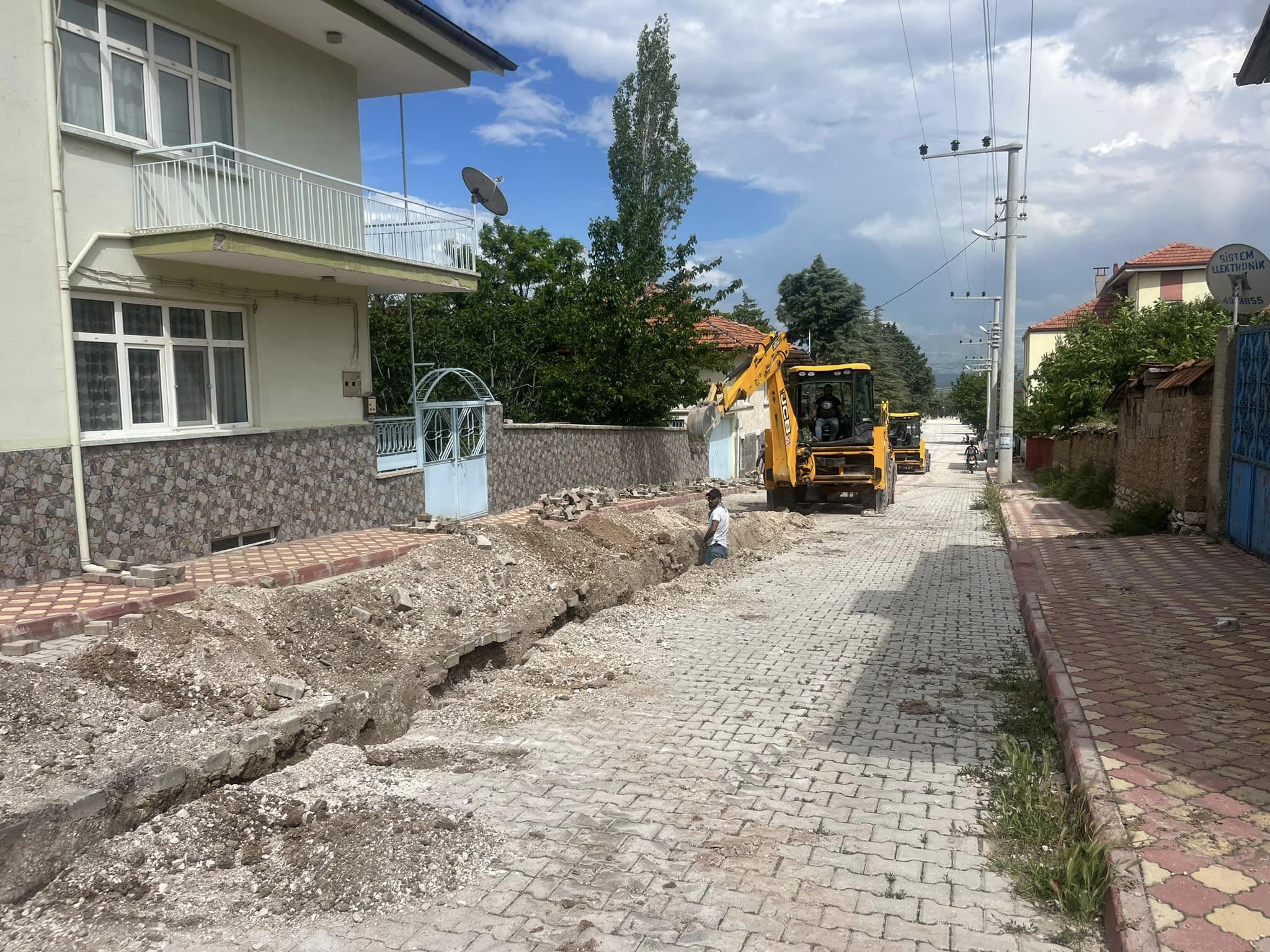 Karamanlı’da doğalgaz çalışmaları tam gaz