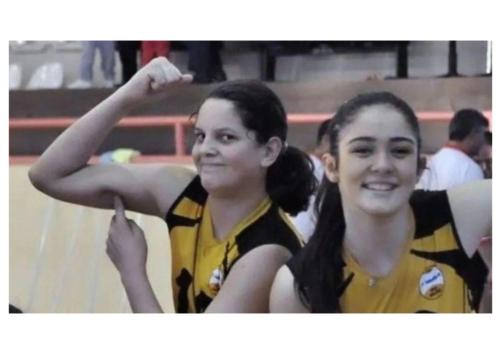 Ebrar Karakurt ve Zehra Güneş’in Yıllar Önceki Fotoğrafı Gündem Oldu!