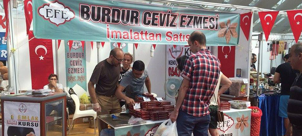 Pekmezli, haşhaşlı, kenevirli, cevizli helvaya yoğun ilgi