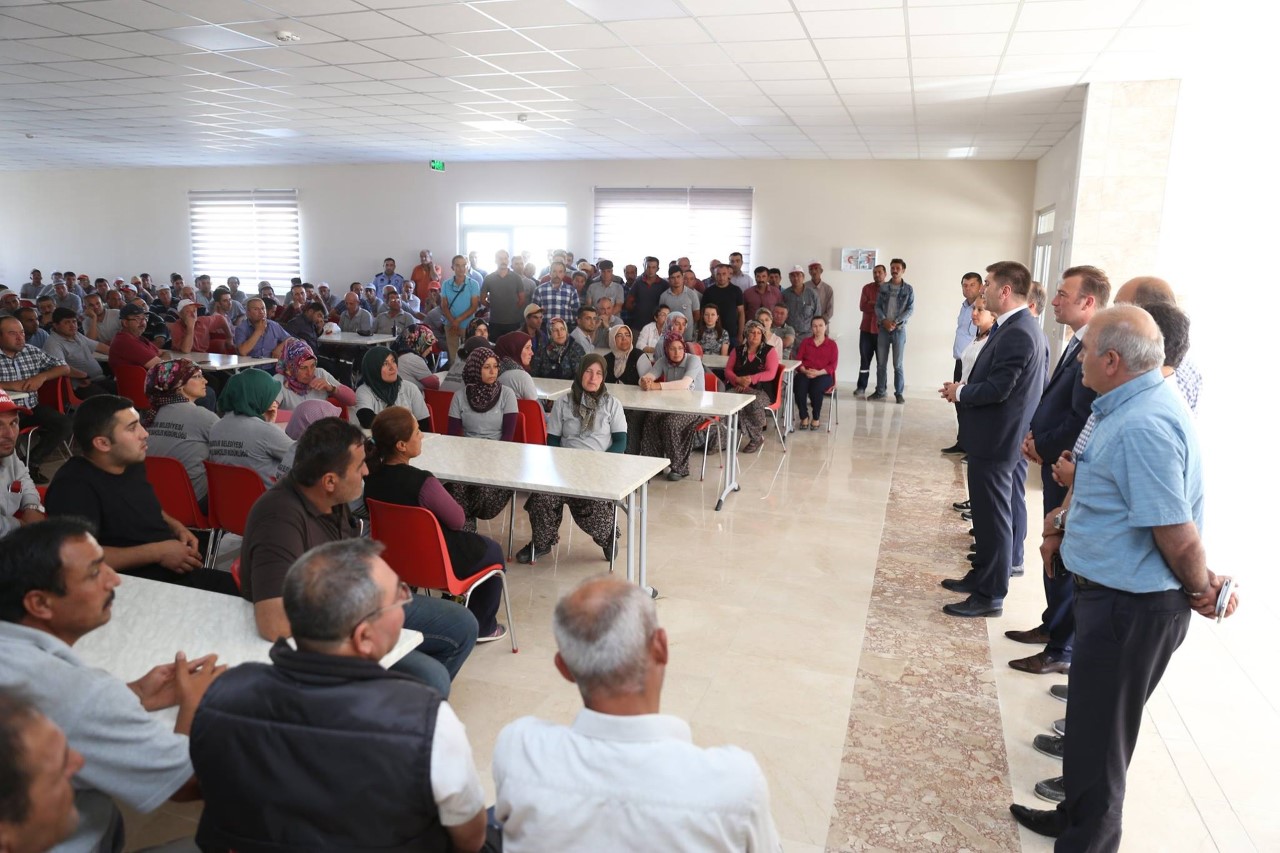 Başkan Ercengiz personeliyle bayramlaştı