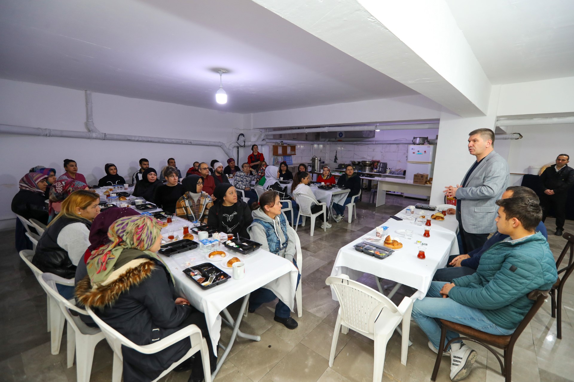 Başkan Ercengiz emekçilerle kahvaltıda buluştu