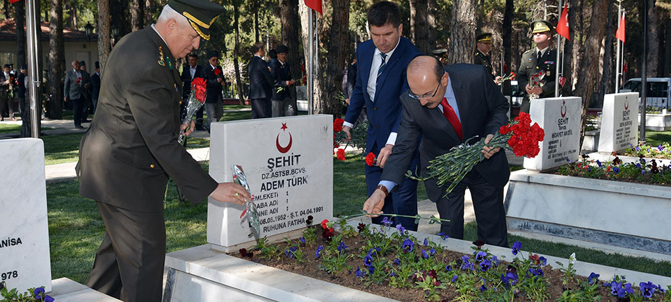Şehitlerimizi andık