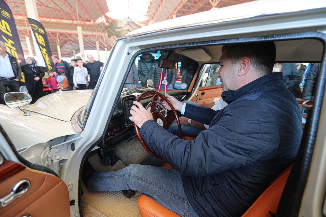 Klasik Mercedesler Burdur’da buluştu