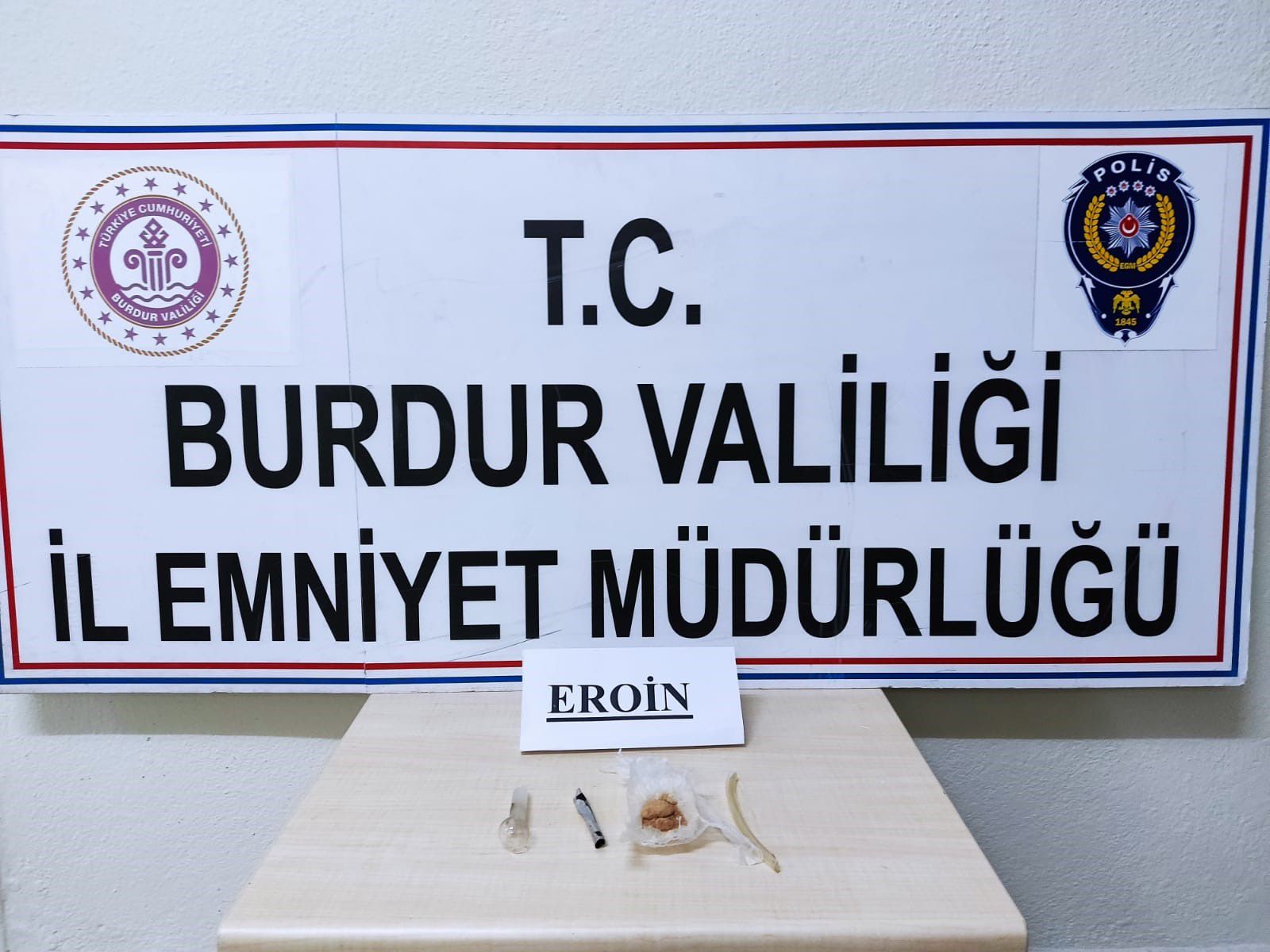 Narkotik polislerinden uyuşturucu maddeye geçit yok!