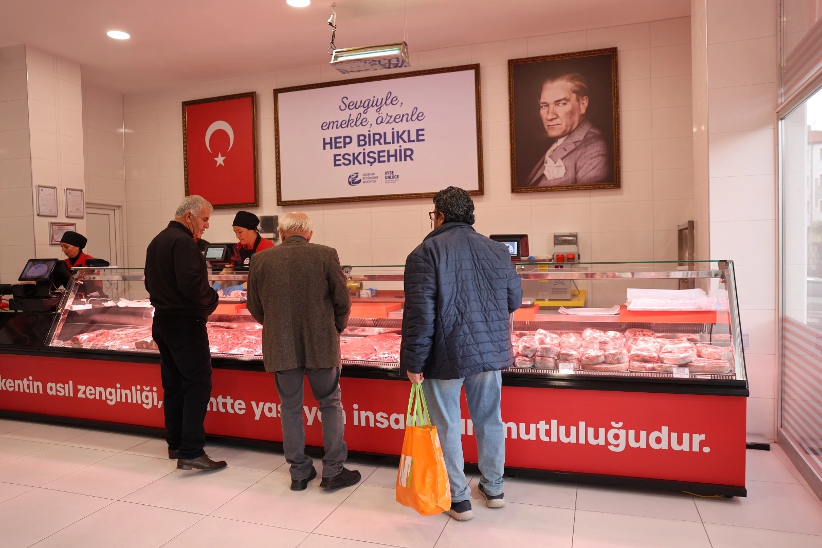 Eskişehir'de Günlük Kesim, Uygun Fiyat Halk Et Market’te