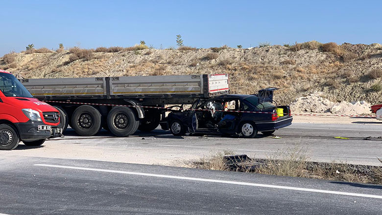Karamanlı Burdur yolunda feci trafik kazası