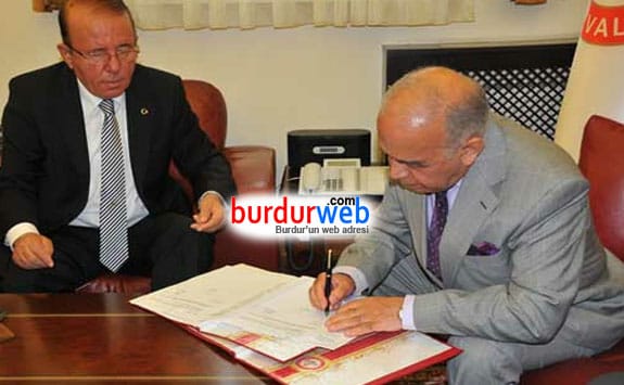 Isparta’da Fevzi Erinç’ten Eğitime 1 Milyon Lira Bağış
