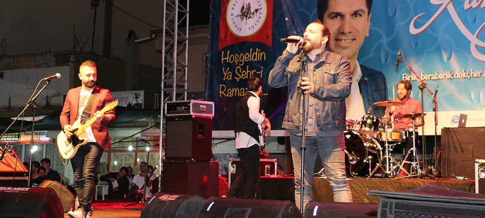 Burdur’da Gece Yolcuları’ndan müzik ziyafeti