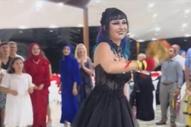 Gotik Gelinin Türk Düğünü Viral Oldu!
