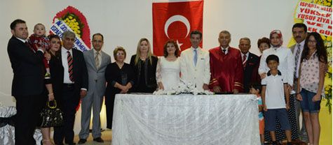 Günaydın nikah kıydı