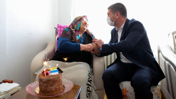 101 yaşındaki Hacer Teyzeye sürpriz