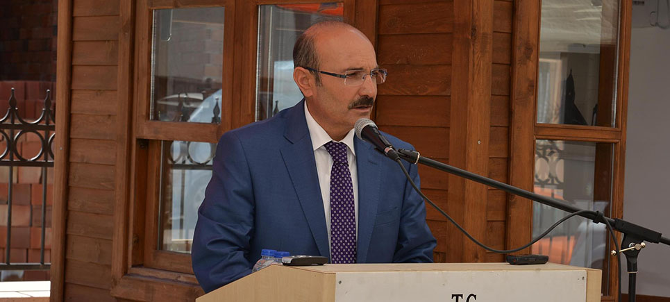 Vali Kürklü, “Tarihini ve geçmişini bilmeyen geleceğe yön veremez”