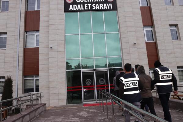 Hırsızlık zanlısı üç kişi tutuklandı