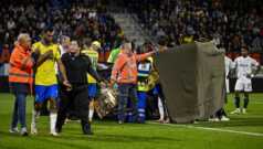 Hollanda’da trajik sakatlık: Waalwijk – Ajax maçı yarıda kaldı