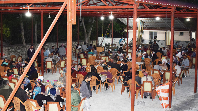 Bu köyde her gün imece usulü iftar