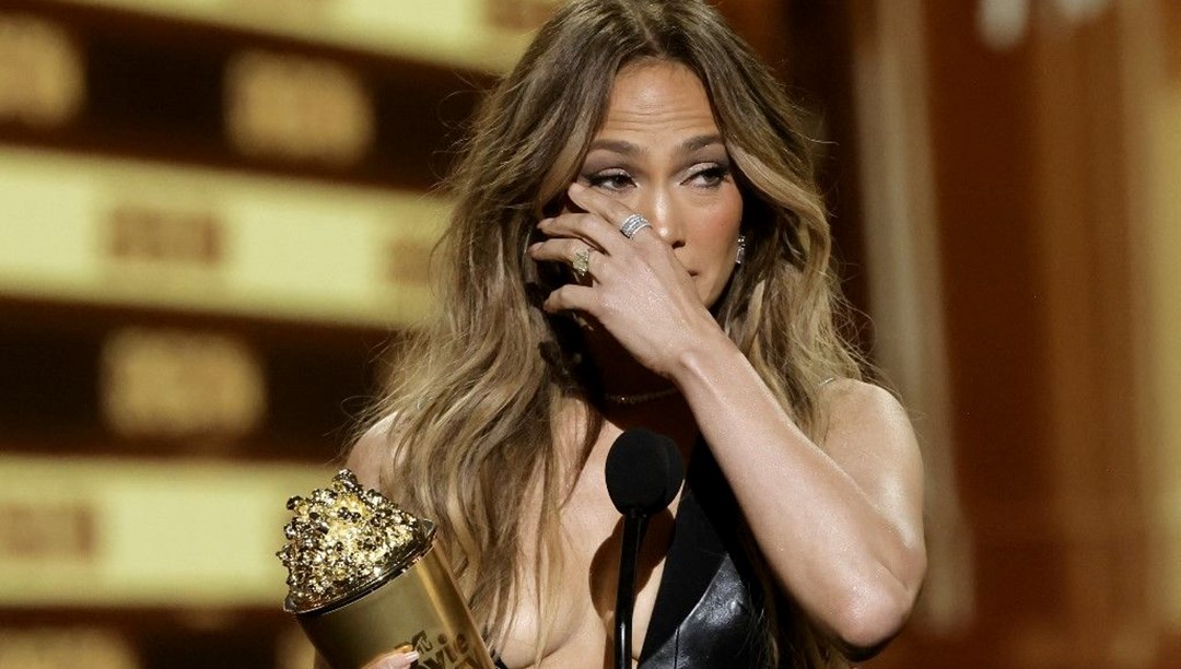 Jennifer Lopez MTV Sinema ve TV Ödülleri’nde ağladı