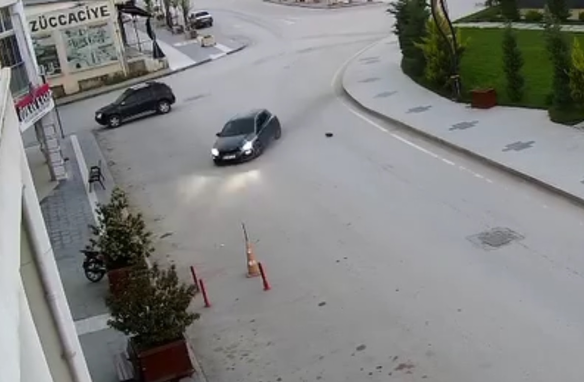 Burdur Gölhisar’da trafik kazası, Kaza Anı Kamerada