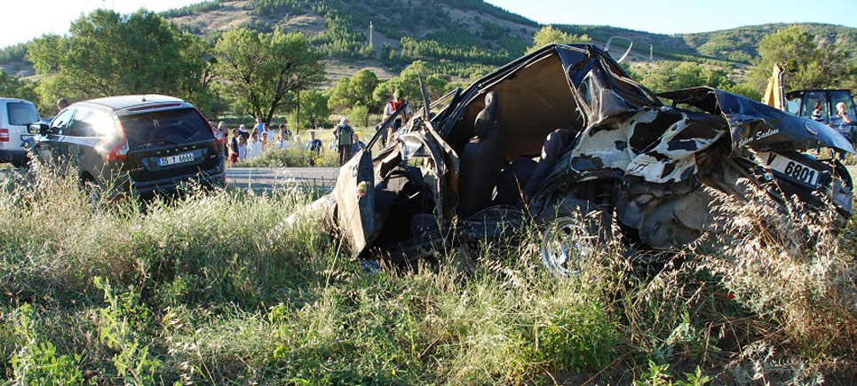 Yeşilova yolunda trafik kazası