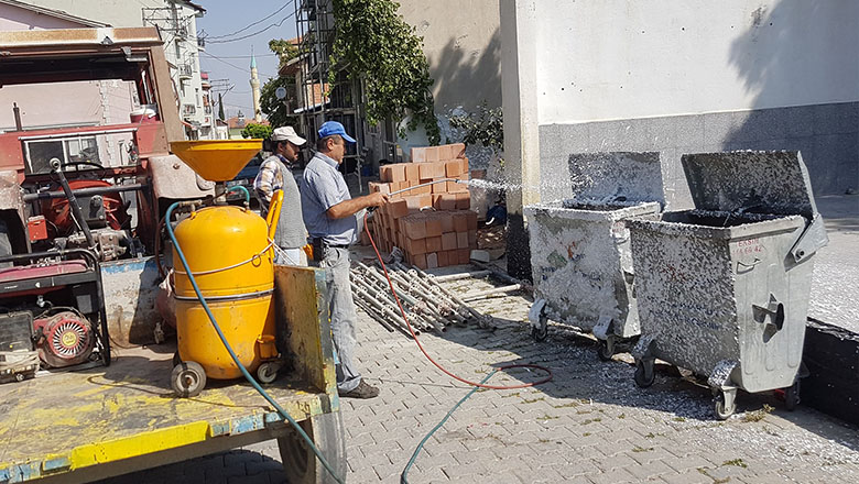 Kemer Belediyesi her yeri ilaçladı