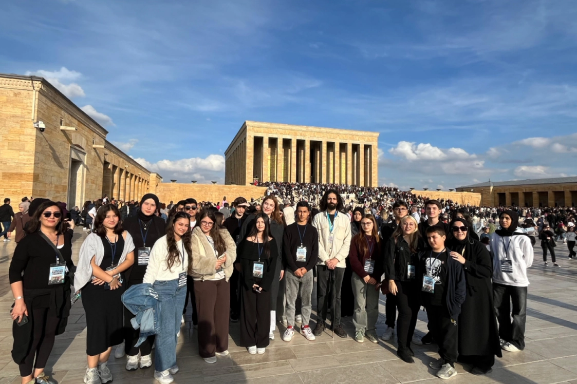 Küçükçekmece Belediyesi 400 Genci Anıtkabir'e Götürdü