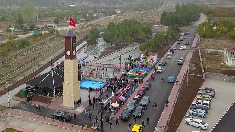 Tefenni’de Kule Park açıldı
