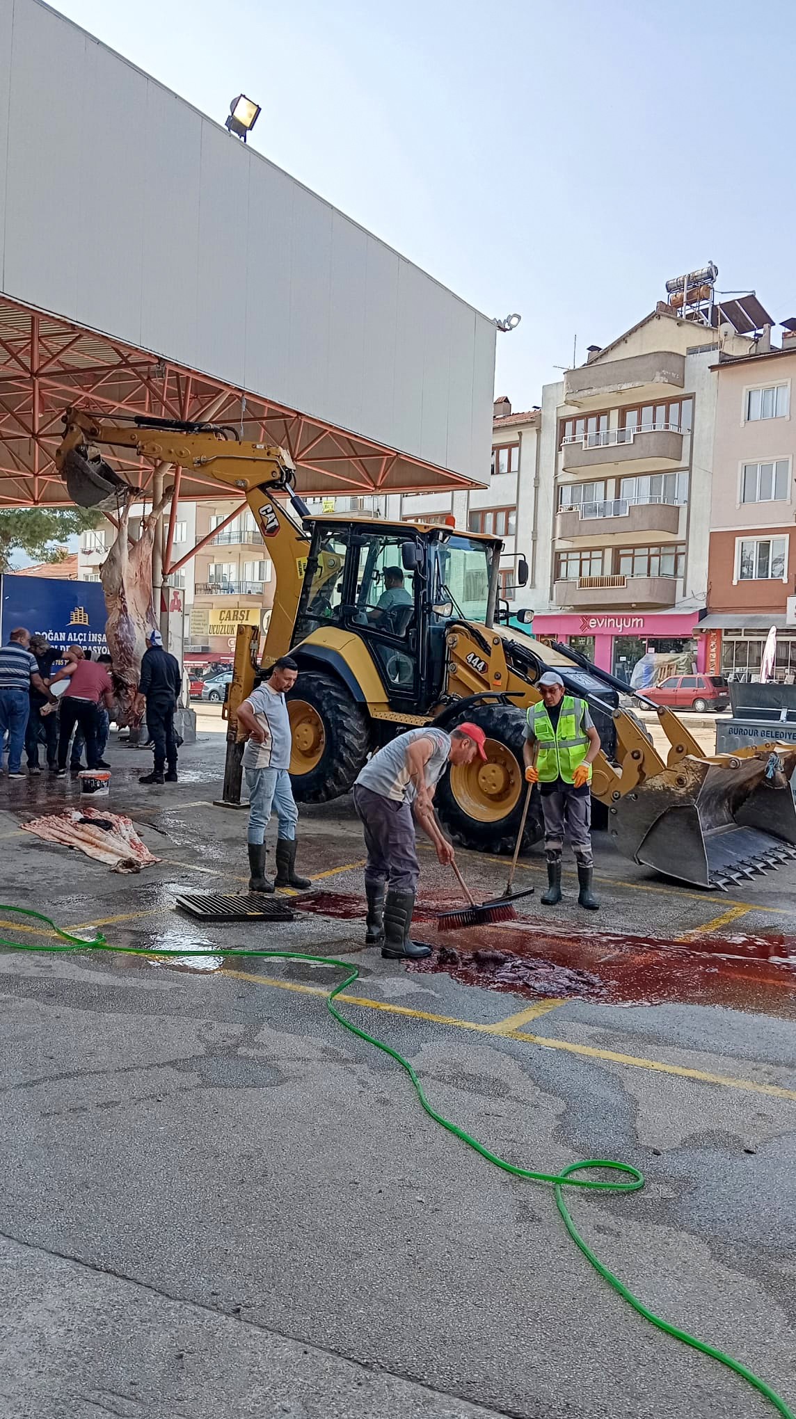 Burdur Belediyesi’nden Kurban Bayramı’nda 7/24 Temizlik Hizmeti