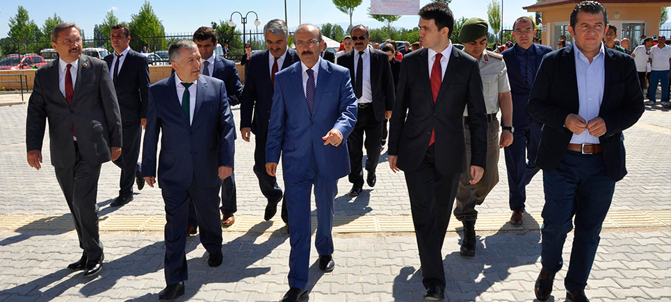 Vali Kürklü’den Gölhisar ve Altınyayla çıkarması