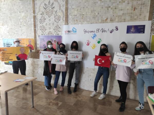 Yaşama El Ver