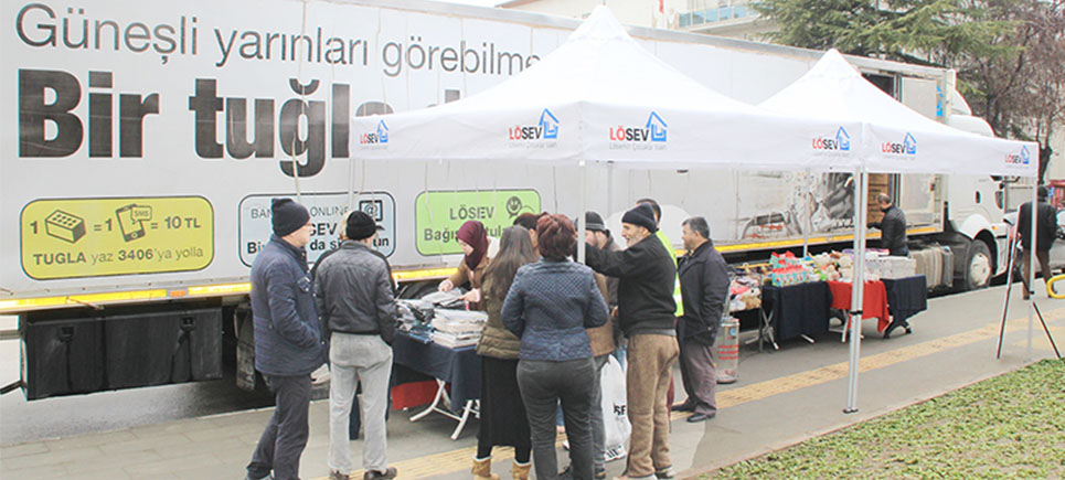 LÖSEV İyilik Tırı Burdur’da