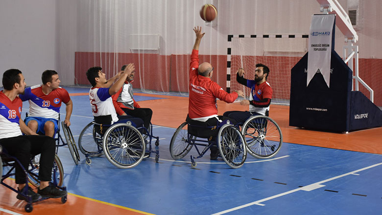 MAKÜ’de anlamlı etkinlik