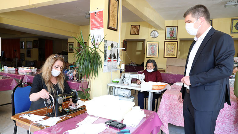 Burdur Belediyesi maske üretimini 4 kat artırdı