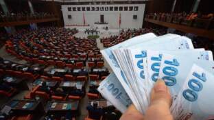 Memurlara Yarı Zamanlı Çalışma Hakkı Resmileşti! Kimler Faydalanabilecek?