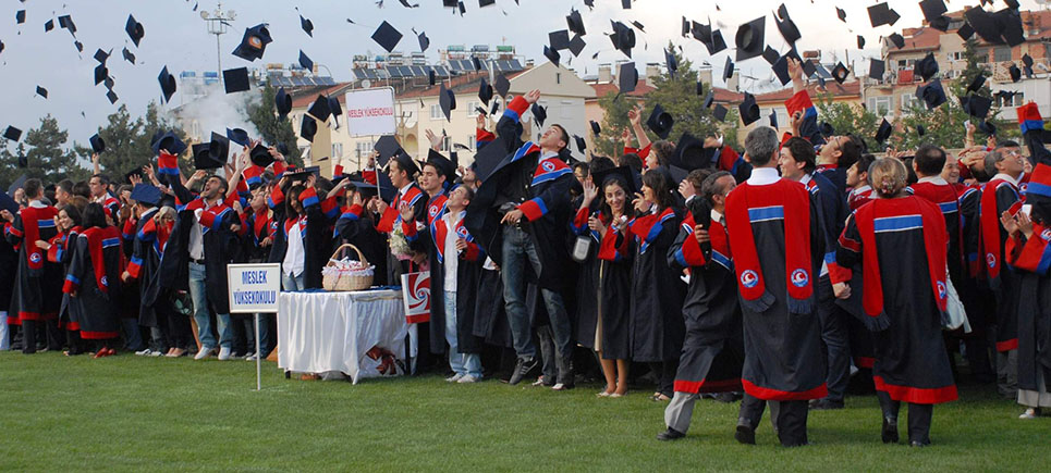 MAKÜ’den bu yıl 6 Bin öğrenci mezun olacak