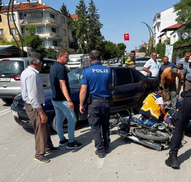 Burdur’un Gölhisar İlçesinde Yaralanmalı Motosiklet Kazası