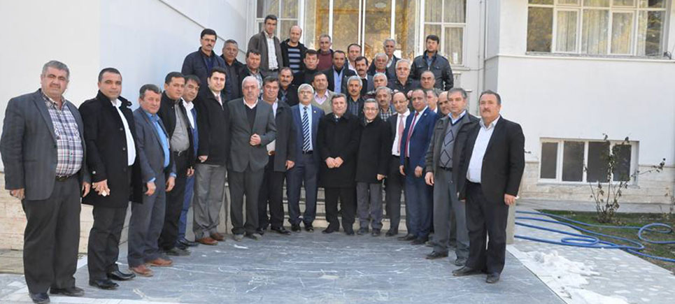 Milletvekili Özçelik muhtarlarla buluştu