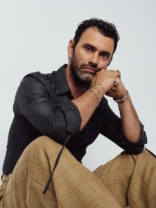 Murat Danacı “Kıskanmak” dizisinin Burak’ı oldu