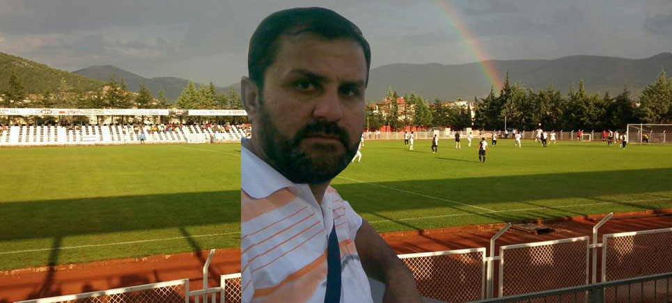 Maç izlerken kalbine yenik düştü