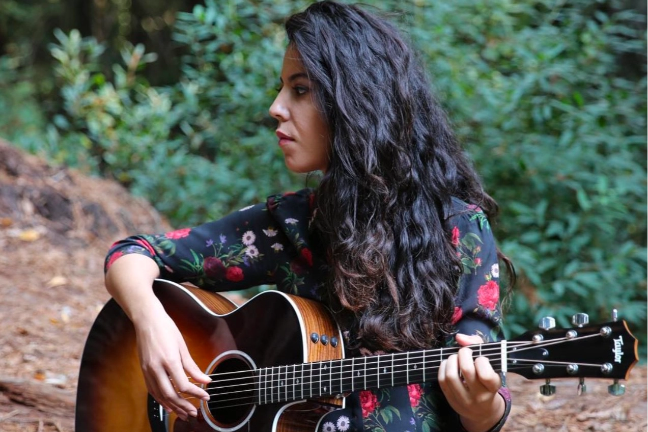 Neslihan Amerika'da Hazırladığı "Vefa" Albümüyle Geri Döndü