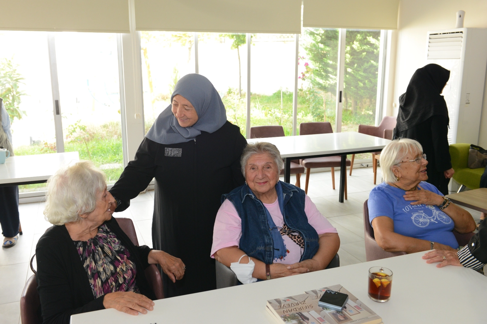 Nilüferli Kadınlardan Huzurevinde Sıcak Buluşma