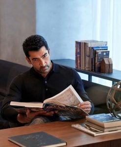 Kenan İmirzalıoğlu “Abi” Dizisiyle Ekranlara Geri Dönüyor!