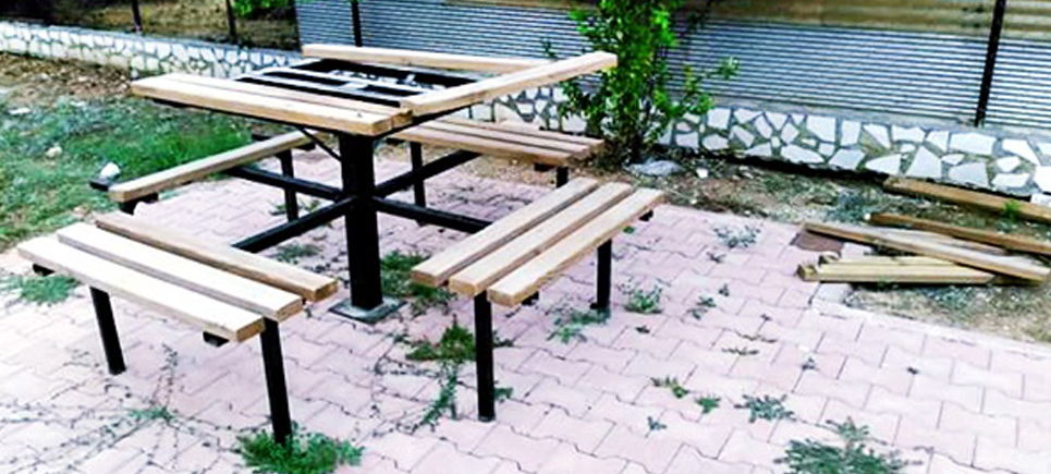 Oturma Gruplarını Zarar Verdiler